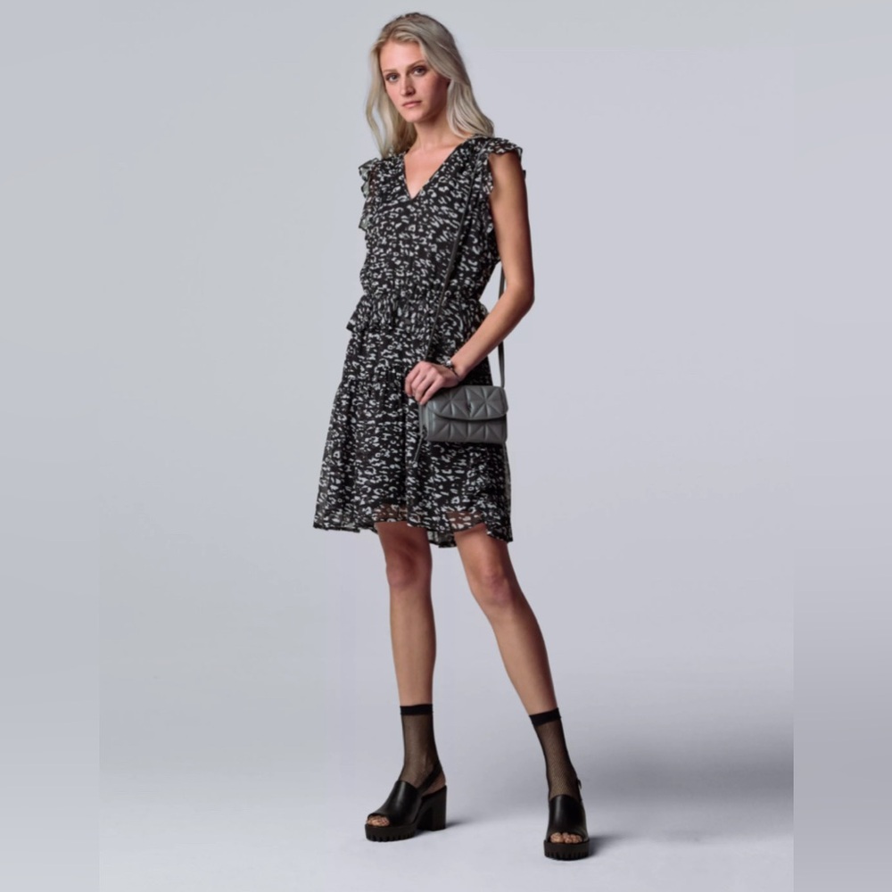 Vera Wang Sleeveless Dress - Black and White - Summer Flowy Ruffled Layered - M